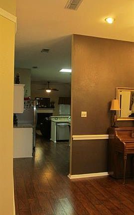 5th image of 1021 Springwood Dr