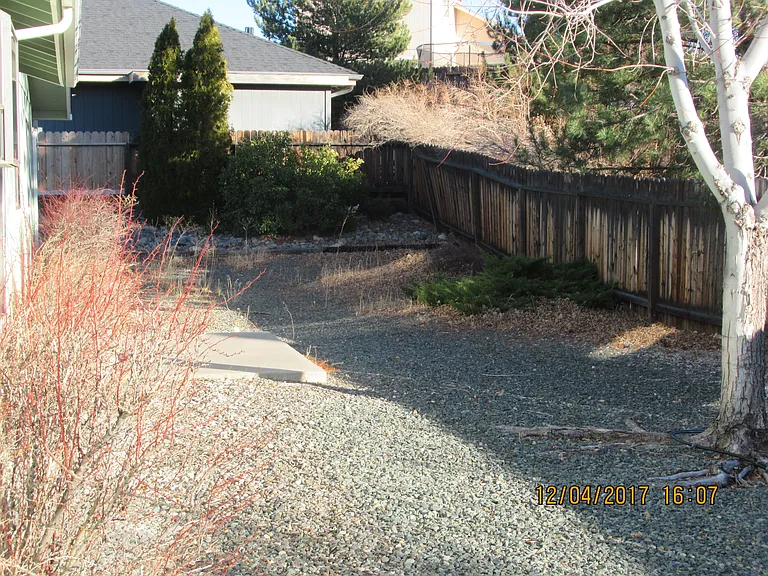 975 Adobe Dr — Photo 10
