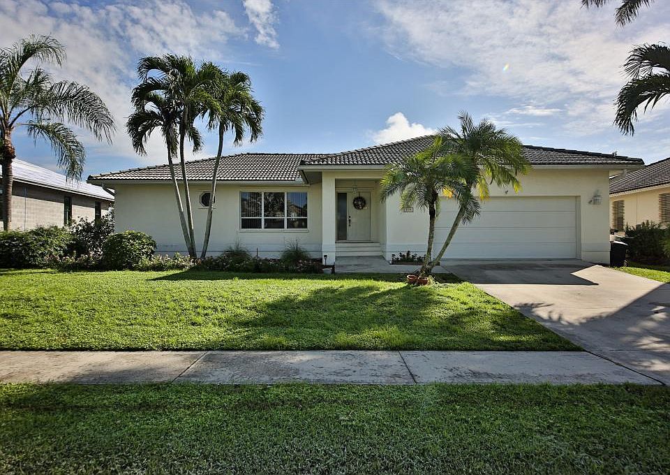 1st image of 239 Seminole Ct