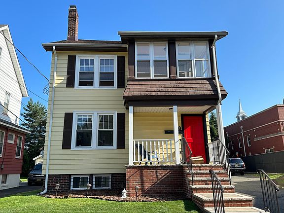 2nd image of 18 Boyden Pkwy S #2