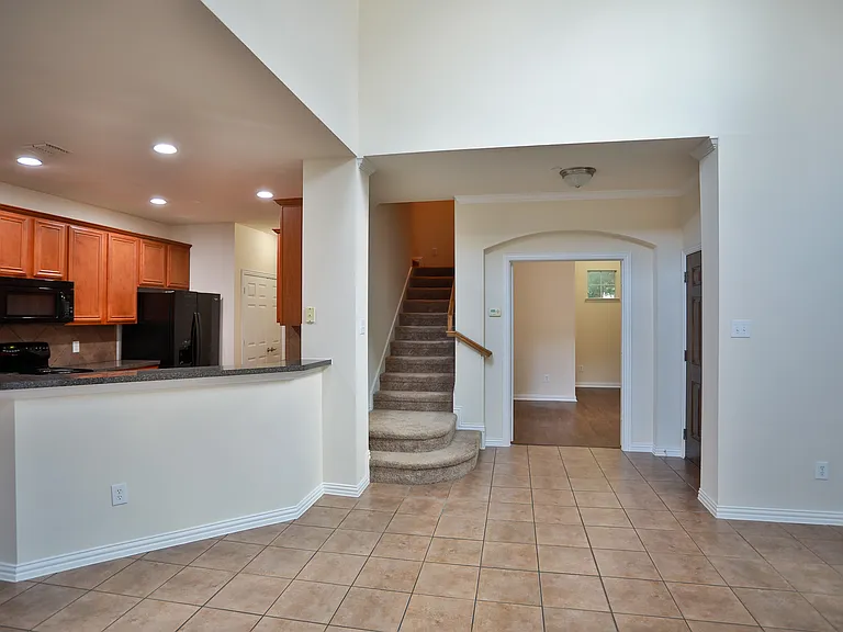 4611 Penelope Ln — Photo 12