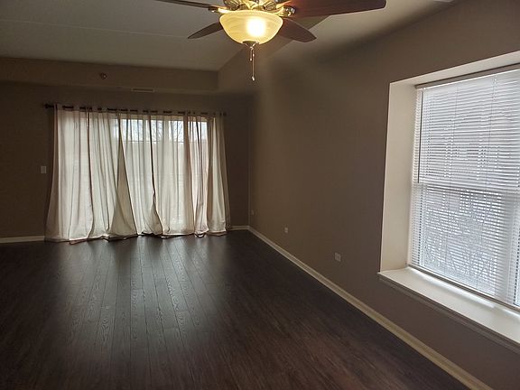 4th image of 410 W Mahogany Ct Unit 310