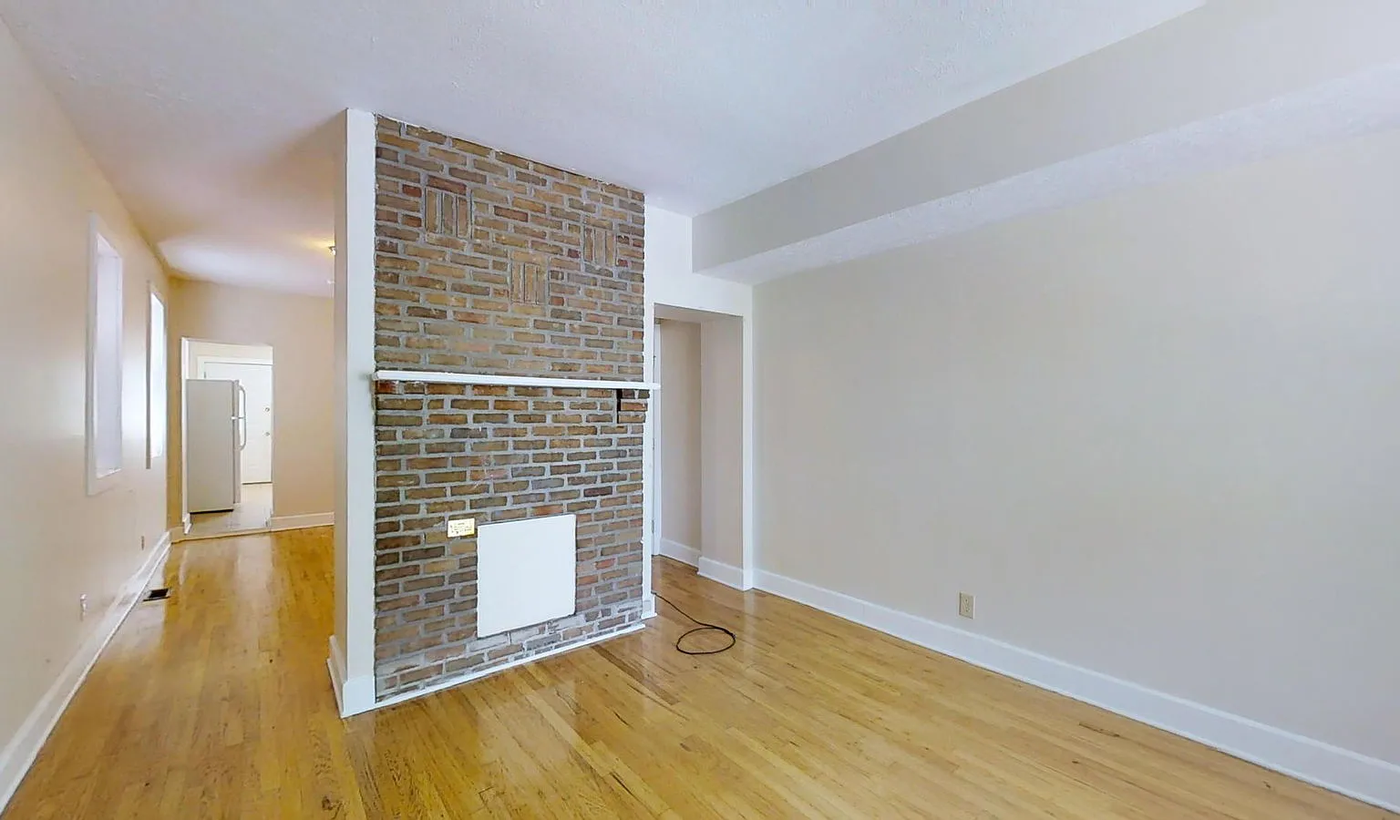 3 bed, 1.0 bath, $1,656 — Photo 1