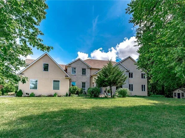 2219 NE State Route 92, Smithville, MO 64089