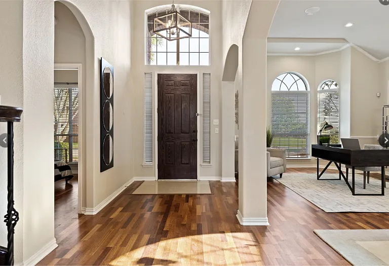 9750 Grassland Dr — Photo 2