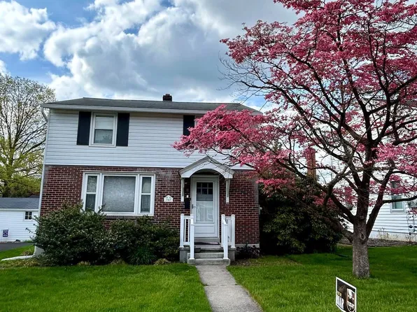 707 W Oak St, Palmyra, PA 17078