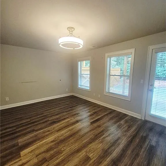 6596 Marlowe Glen Way — Photo 3