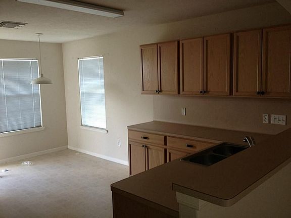 4th image of 18811 Bonners Park Cir