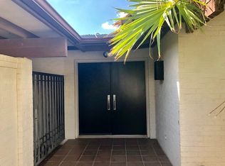 2 McPherson Dr, Laredo, TX 78041