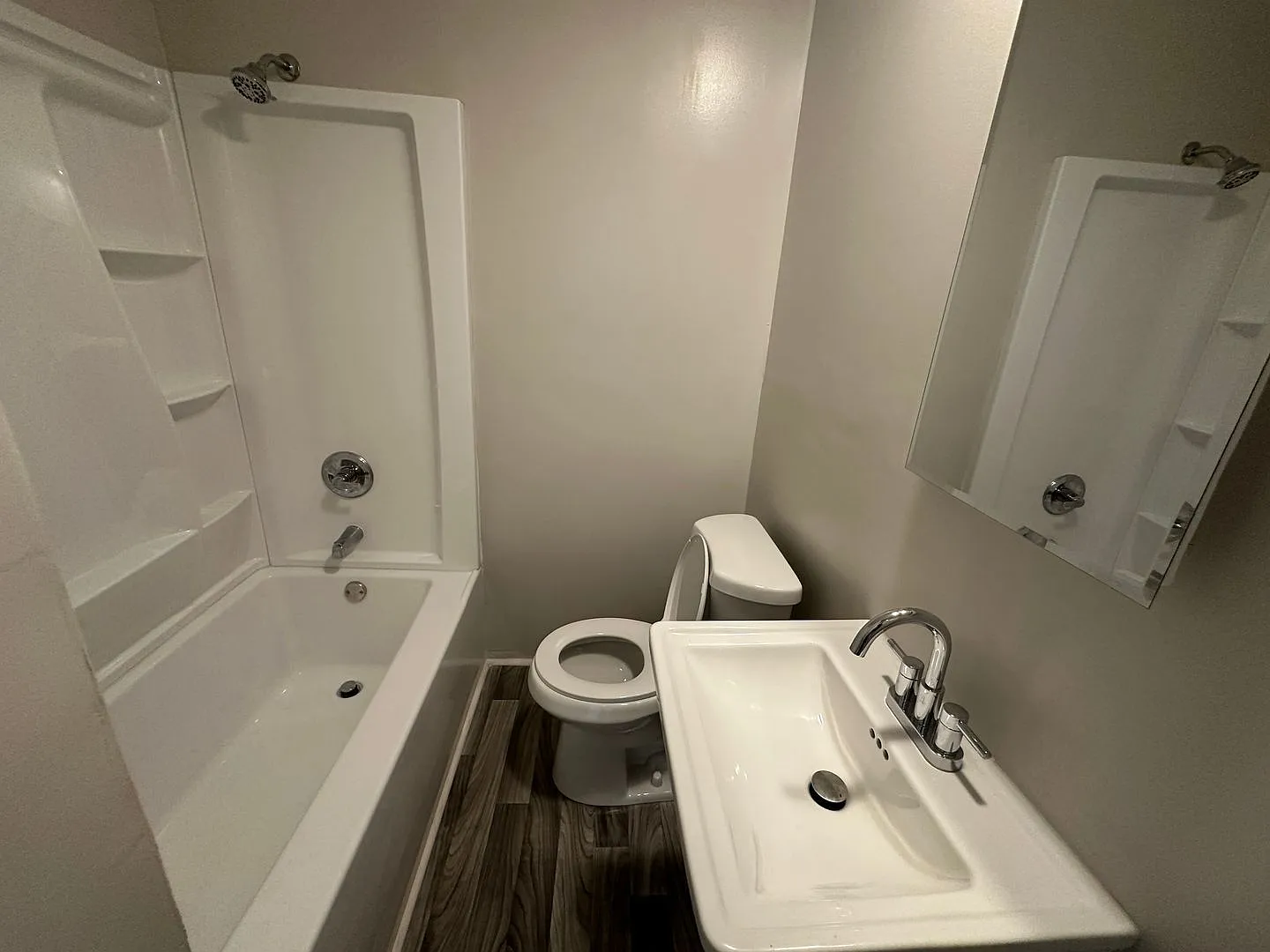 943 Cole St — Photo 4