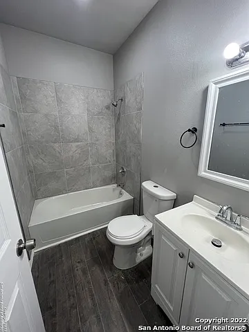 301 Warren St #5 — Photo 9