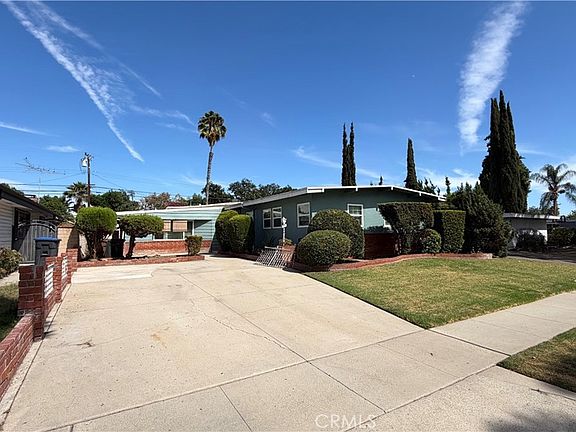 2nd image of 624 Maertin Ln