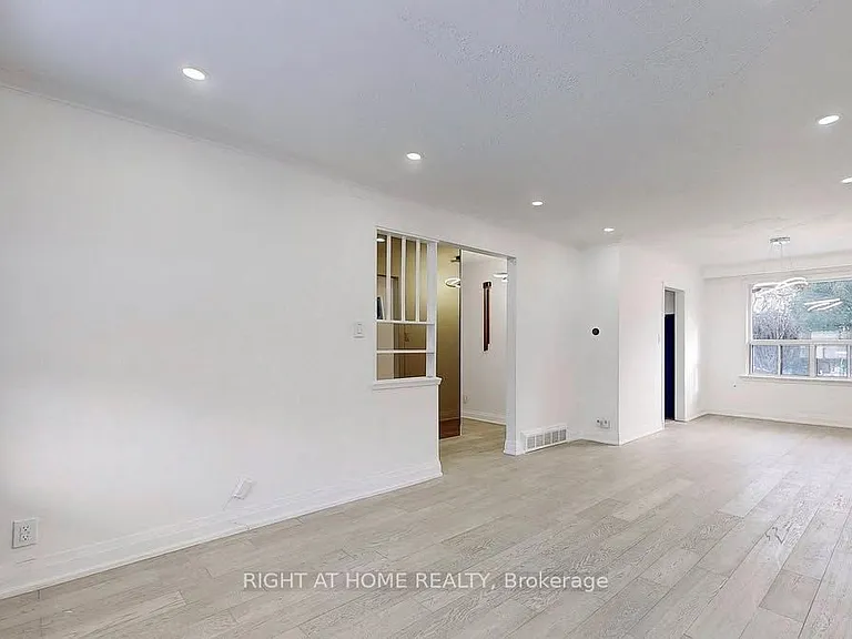 11 Dalehurst Ave #MAIN — Photo 2