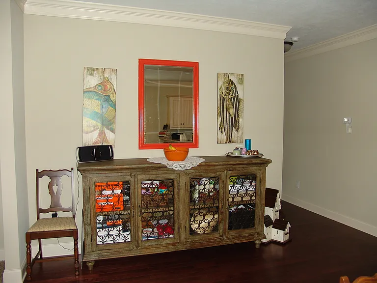 1038 Barrett Dr — Photo 7