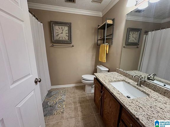 2nd image of 414 Leighton Ave