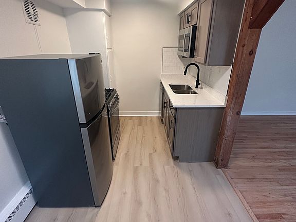 4th image of 2215 169th St #40