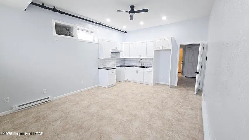 1 bed, 800 sqft, $1,100 — Photo 2