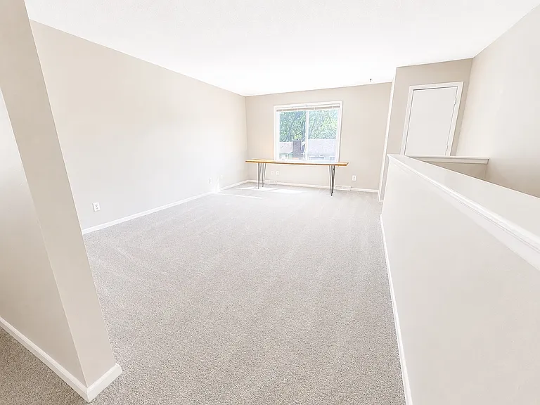 1027 Jana Dr #B — Photo 5