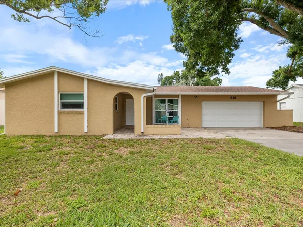 818 Plum Tree Ln, Sarasota, FL 34243