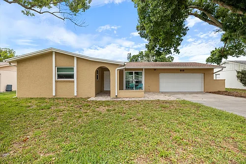 818 Plum Tree Ln Photo 1