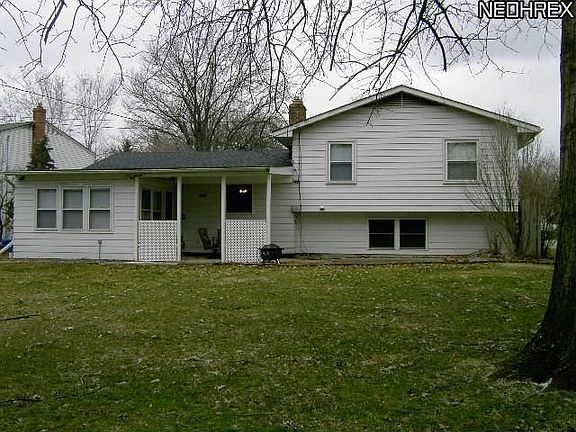 4th image of 26677 Sweetbriar Dr