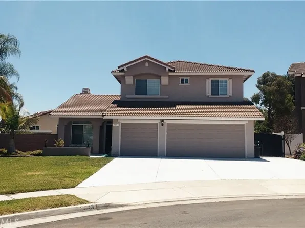3343 Heatherbrook Cir, Corona, CA 92881