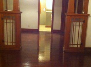 323 Oak St, Elgin, IL 60123