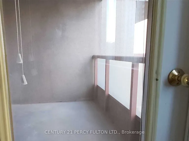 736 Bay St #1512 — Photo 12