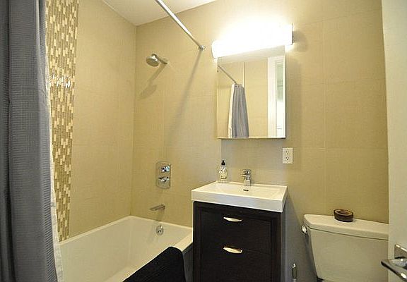 4th image of 527 Lincoln Pl APT 201