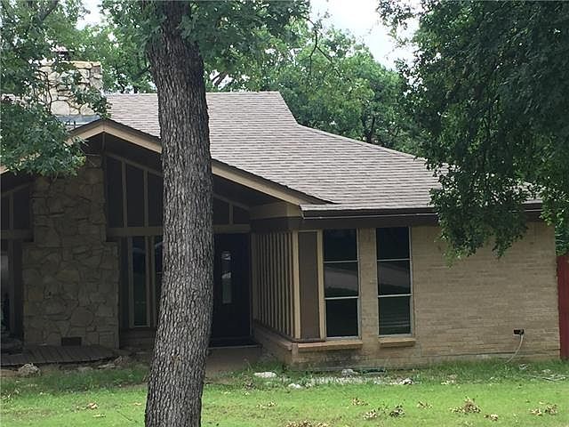 1st image of 145 Stonegate Ct