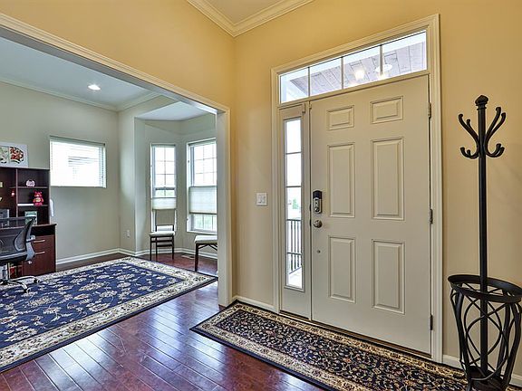 4th image of 7241 Gruber Dr