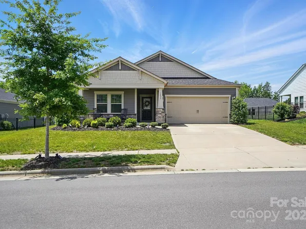 3833 Isenhour Rd, Kannapolis, NC 28081