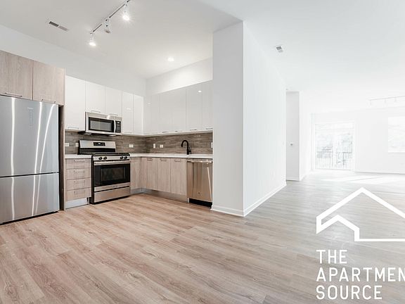 3rd image of 2550 S Wabash Ave #406F