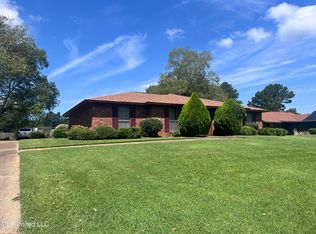 209 Sundown Trl, Jackson, MS 39212