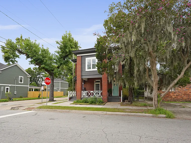 902 E Bolton St #A — Photo 46