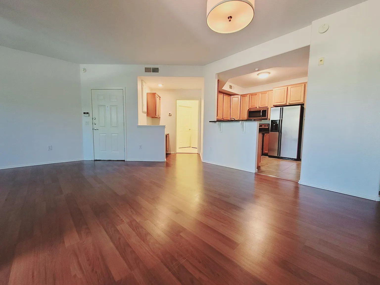 2 bed, 1168 sqft, $1,700 — Photo 4
