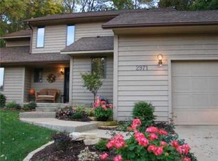 2971 Falcon Dr NE, Cedar Rapids, IA 52402