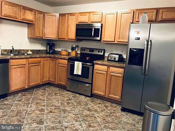 3rd image of 1653 Western Ln