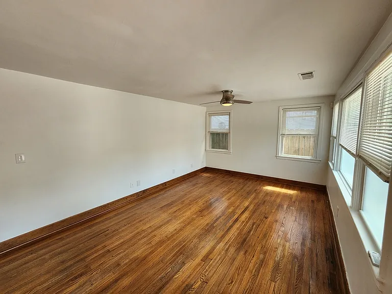 1203 Barnes St NW — Photo 3
