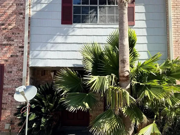 7818 Grove Ridge Dr, Houston, TX 77061