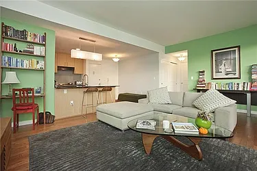 Rented by Space Marketing Shop