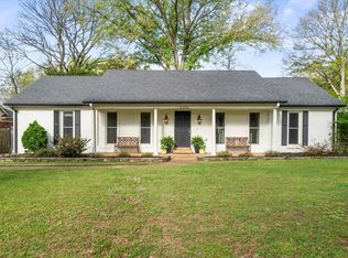 2265 Pike Wood Dr, Germantown, TN 38138