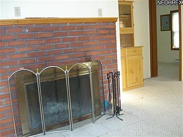 4th image of 18 Ohio Dr