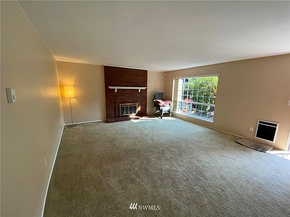 4th image of 3425 S 176th St Unit 125