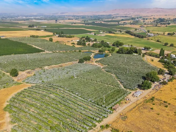 Nka Desmarais Rd, Moxee, WA 98936