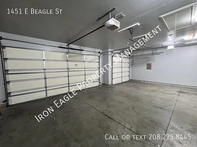 1451 E Beagle St — Photo 24