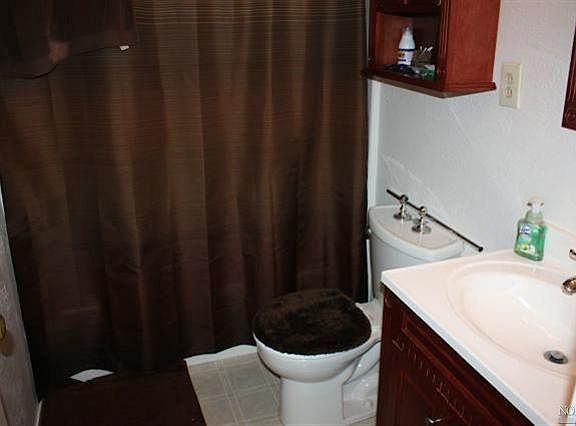 5th image of 304 Petaluma Blvd S