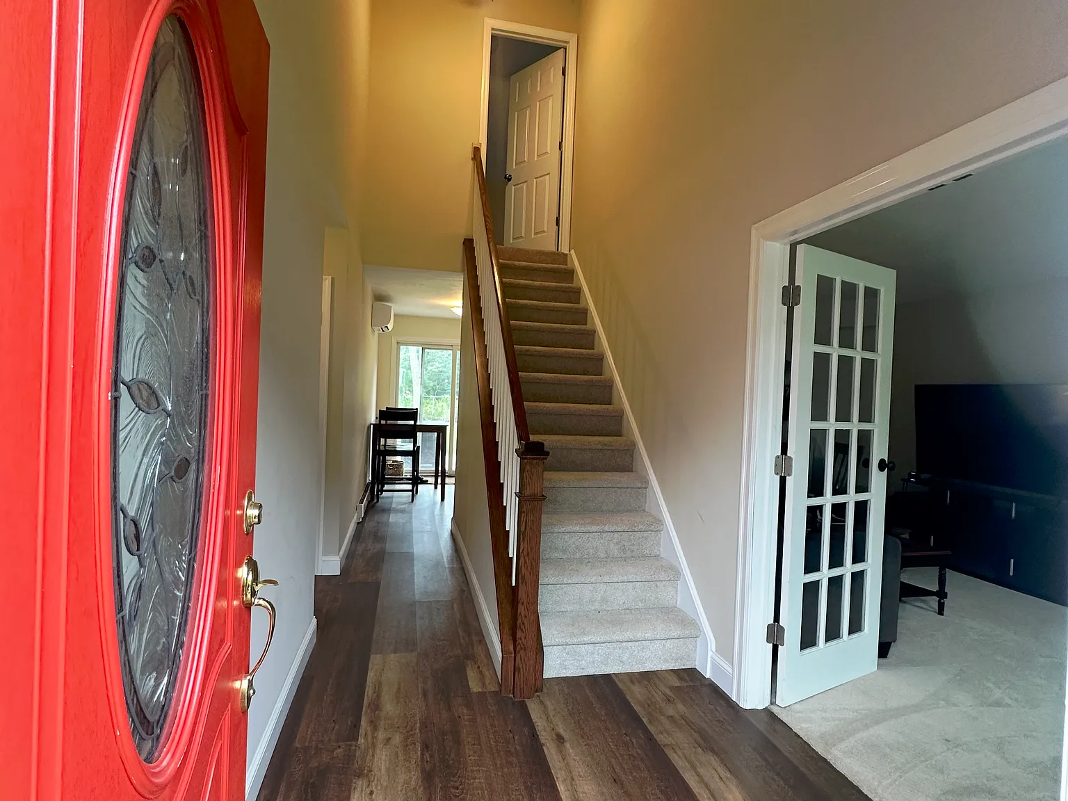 3 bed, 1200 sqft, $3,950 — Photo 2