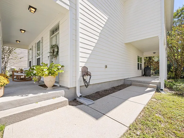 120 Mosaic Oaks Cir — Photo 6