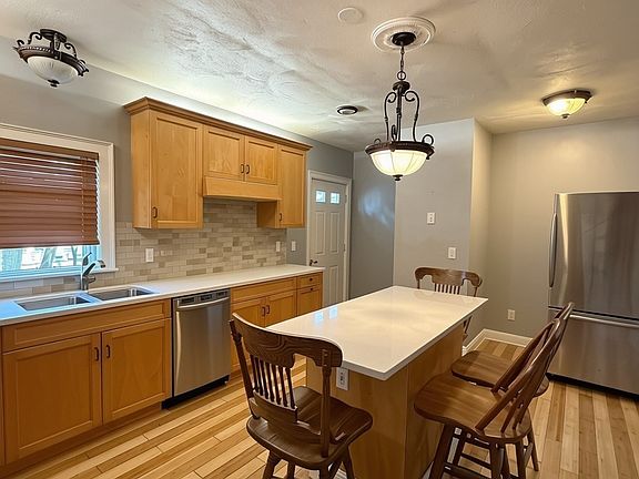 3rd image of 12 Forest St